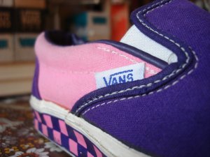 vintage vans style #98 slip-on 2-tone pink purple canvas checkerboard scene 1 made in usa VaVi...JPG